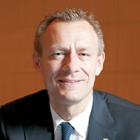 Heinz Lux（ハインツ・ラックス）
