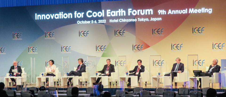 写真5 Summarising SessionにおけるCIEF2022の総括の様子
