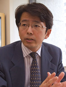河内正孝氏