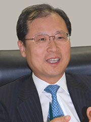 ヨン キム氏