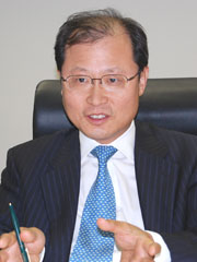 ヨン キム氏