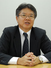 橋本 信氏