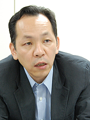 近 義起氏(ウィルコム 取締役 執行役員 副社長)