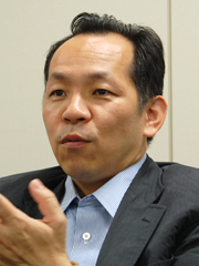 (株)ウィルコム 取締役 執行役員 副社長