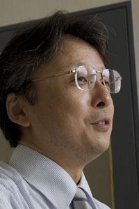 早稲田大学 亀山 渉 教授
