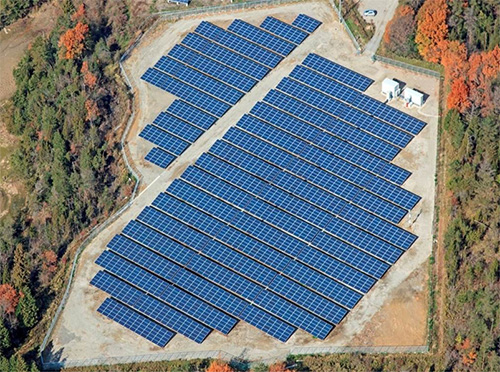 図　F東広島Ⅱ太陽光発電所の全景
